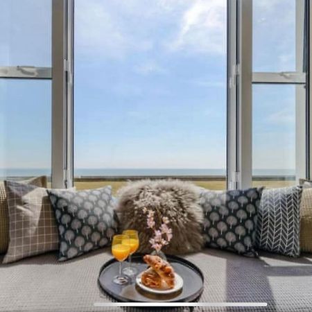 Beachfront Compact Coastal Crib, Direct Sea Views & Air Conditioning Littlestone-on-Sea エクステリア 写真