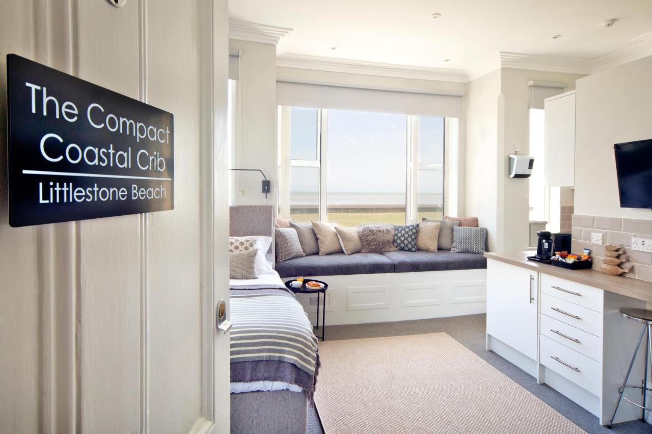 Beachfront Compact Coastal Crib, Direct Sea Views & Air Conditioning Littlestone-on-Sea エクステリア 写真